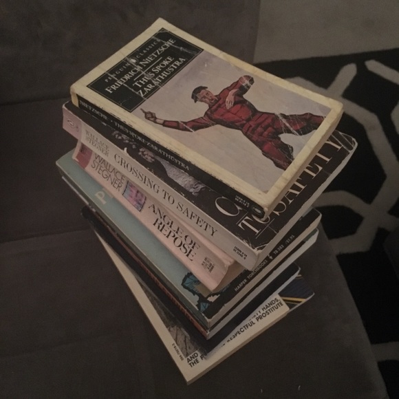 Set of eight paperback books - Picture 2 of 2